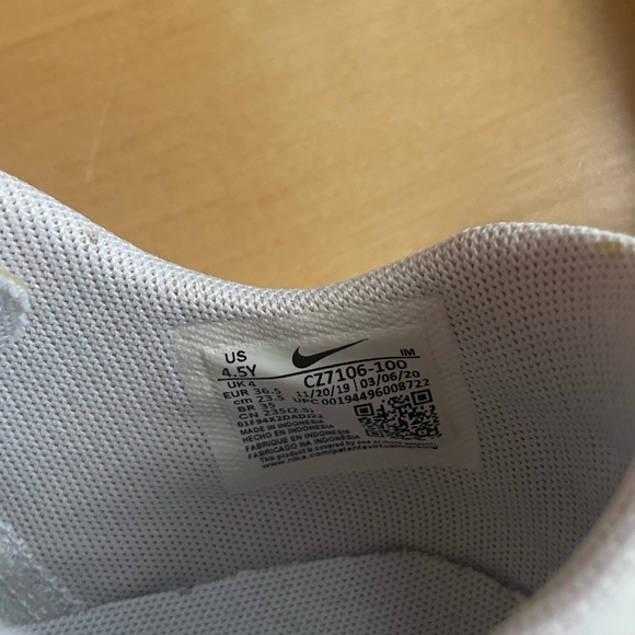 Nike Blazer Low GS 'White University Red' - Picture 10 of 10